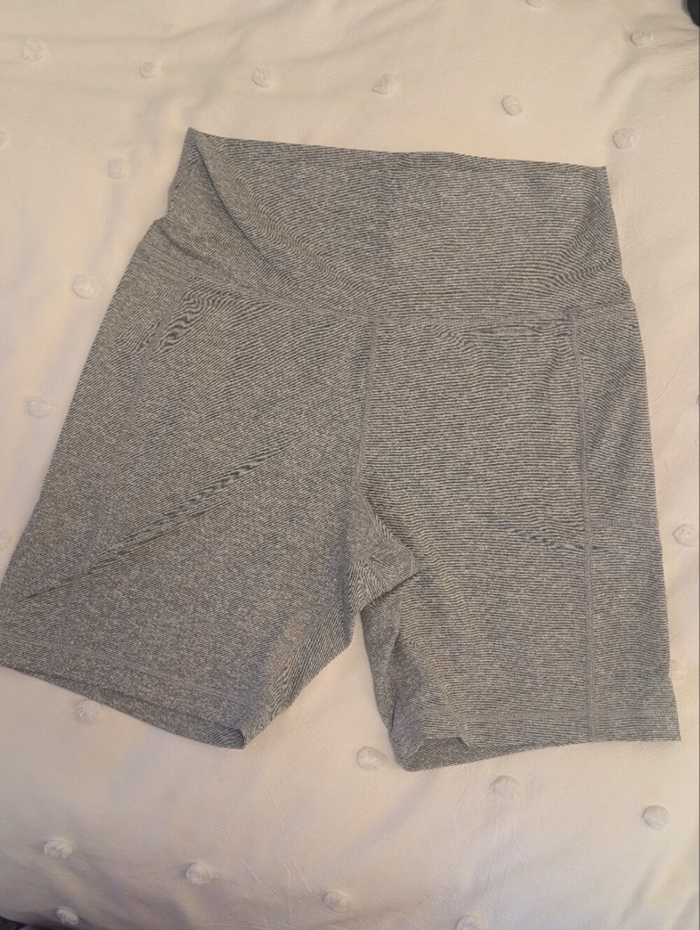 Vuori Space Dye Grey High-Rise Bike Shorts